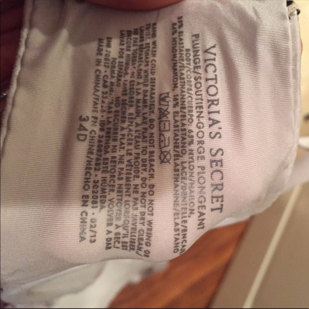 Victoria Secret Bra - Picture 4 of 4